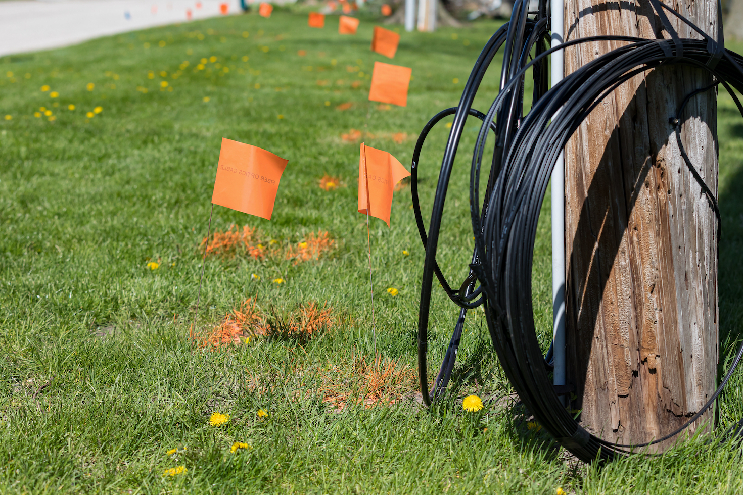 Instalación de cable de fibra óptica